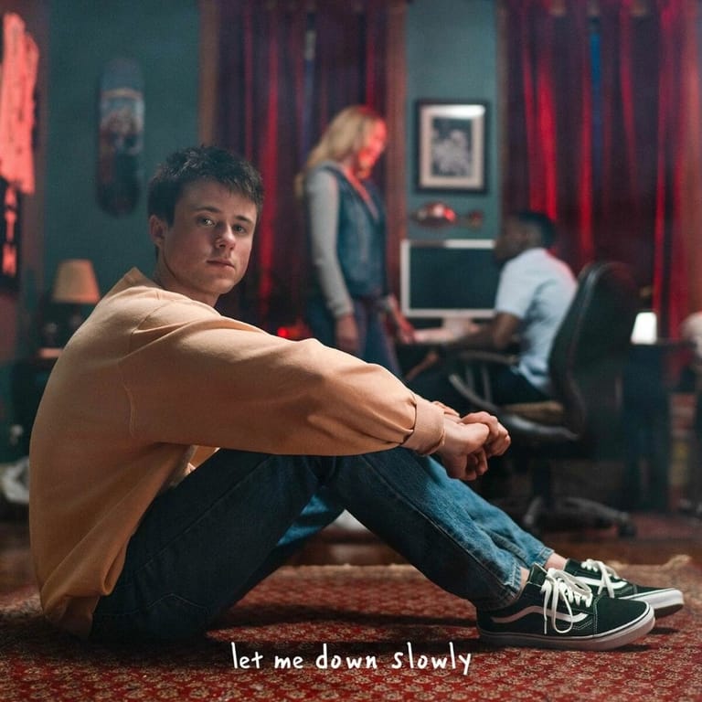 کاور اهنگ Let Me Down Slowly...