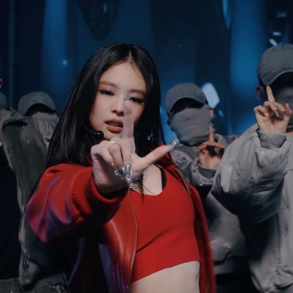 کاور اهنگ like JENNIE...